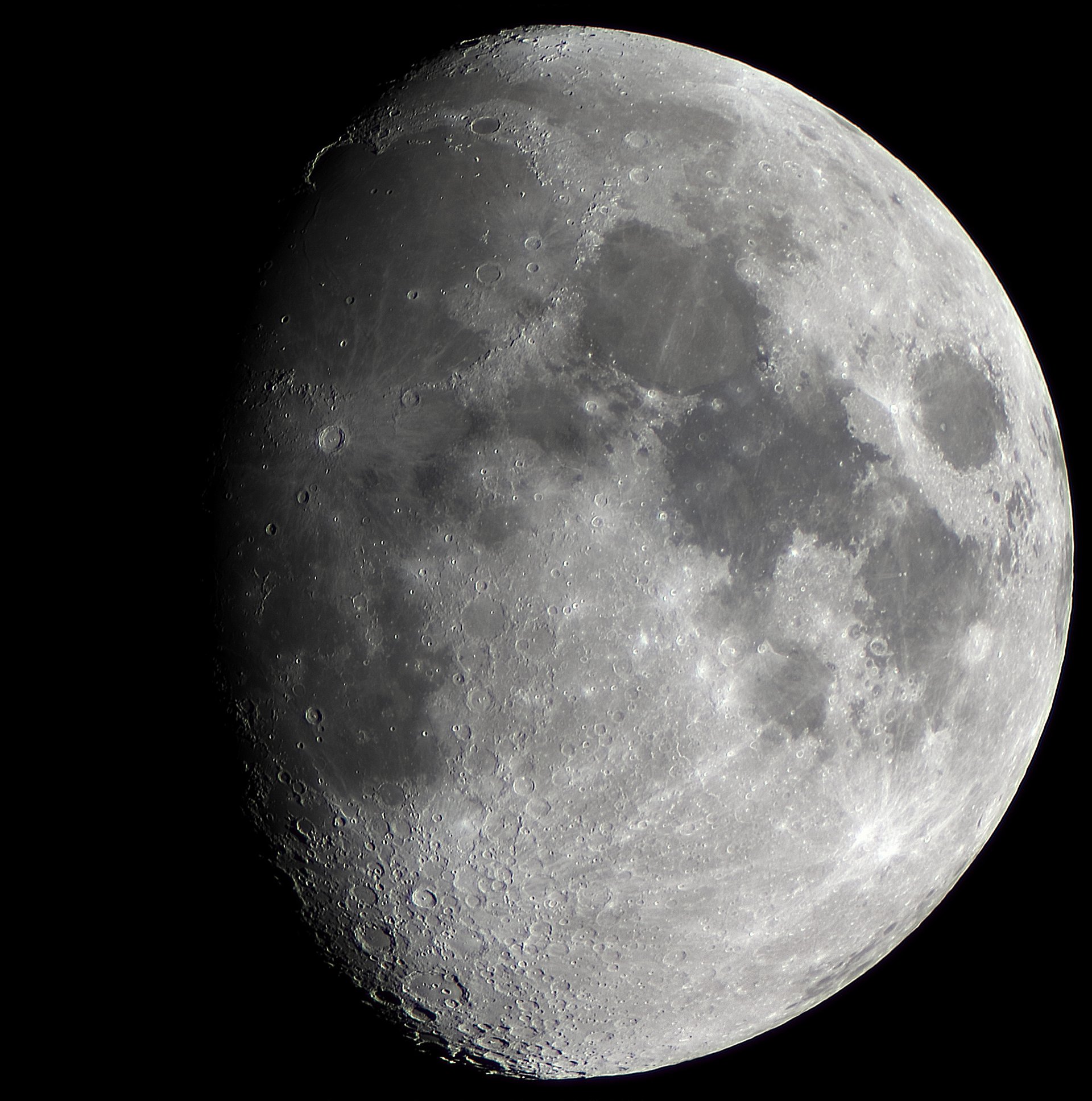 The waxing gibbous of the 28th of March, 2026, captured using prime focus, stacked from ~235 images. See post: https://instant.paperboat.website/blog/some-more-moon-photos/